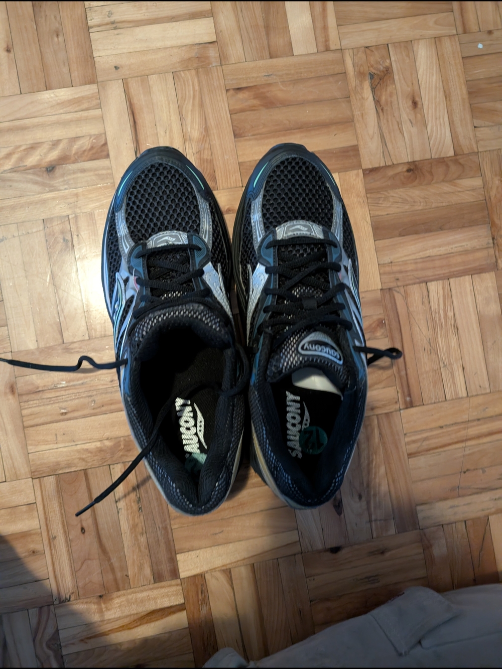 Saucony Men's Navy and Gray Athletic Running Shoes
